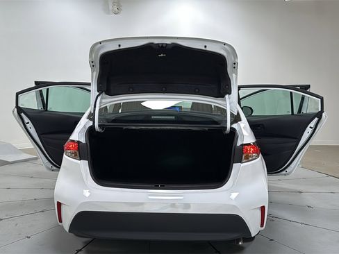 Certified 2025 Toyota Corolla LE image 16