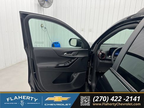 Used 2025 Chevrolet Equinox RS w/ Safety and Technology Package AWD/4WD image 8