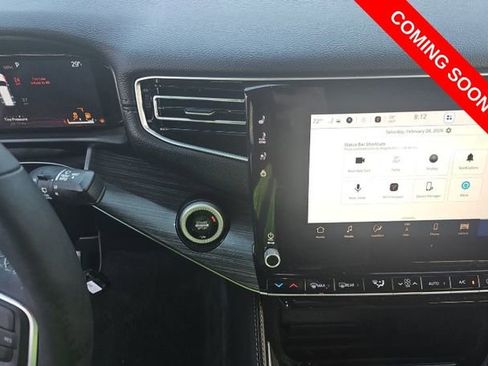 Used 2024 Jeep Wagoneer Series III w/ Premium Group I image 9