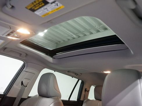 Used 2023 Toyota Highlander Limited image 36