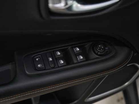 Used 2019 Jeep Compass Sport AWD/4WD image 18