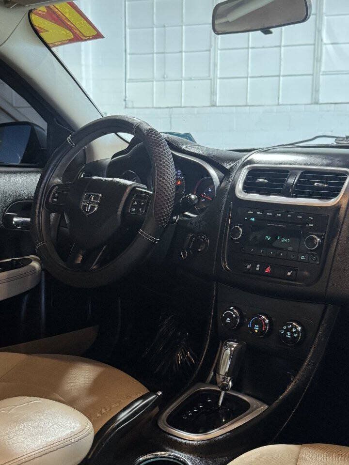 Used 2012 Dodge Avenger SE FWD image 3