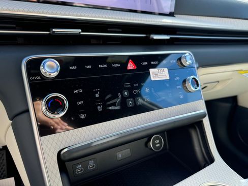 New 2026 Genesis GV80 3.5T Prestige image 12