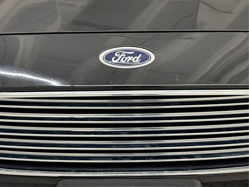 Used 2018 Ford Fusion SE w/ Fusion SE Technology Package image 35