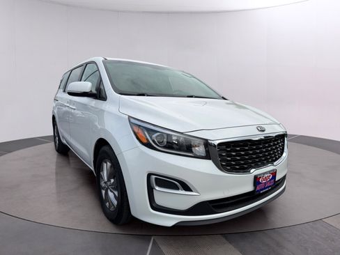 Used 2019 Kia Sedona LX image 11