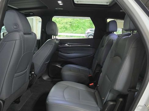 Used 2023 Buick Enclave Essence w/ Experience Buick Package AWD/4WD image 16