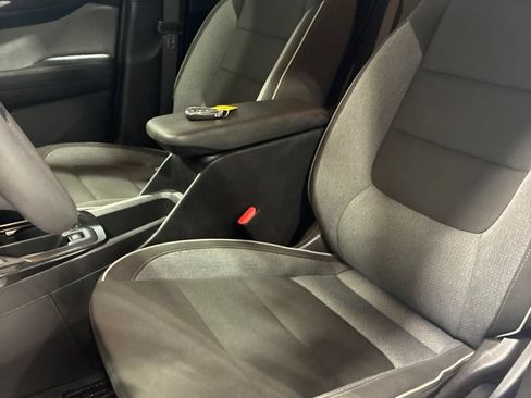 Used 2024 Chevrolet TrailBlazer LT FWD image 11