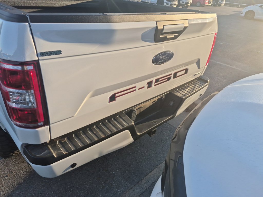 Used 2018 Ford F150 XLT w/ Equipment Group 302A Luxury AWD/4WD image 16