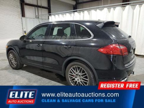 Used 2011 Porsche Cayenne Turbo image 4