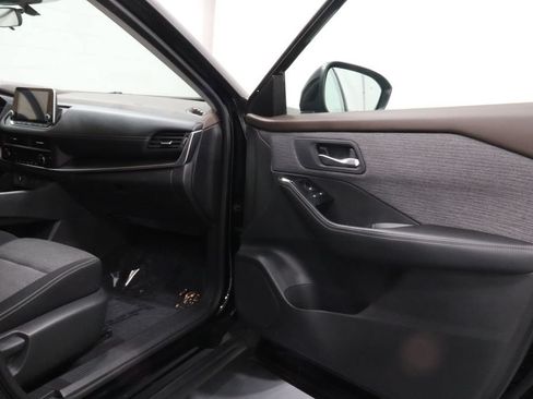 Used 2023 Nissan Rogue SV AWD/4WD image 15