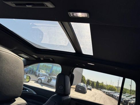 New 2026 Chevrolet Traverse LT w/ Sun and Wheel Package FWD image 35