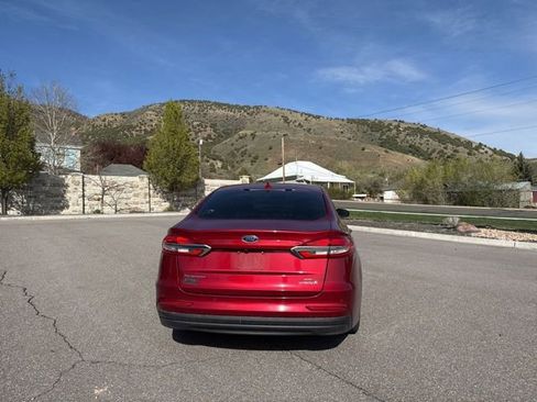 Certified 2019 Ford Fusion SE FWD image 6