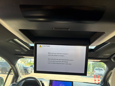 New 2026 Toyota Sienna Platinum AWD/4WD image 15
