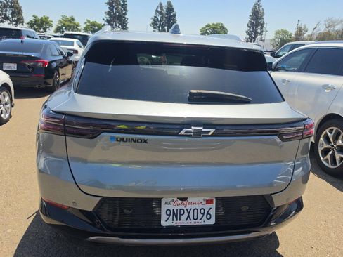Used 2024 Chevrolet Equinox EV LT w/ LPO, Blackout Package FWD image 15