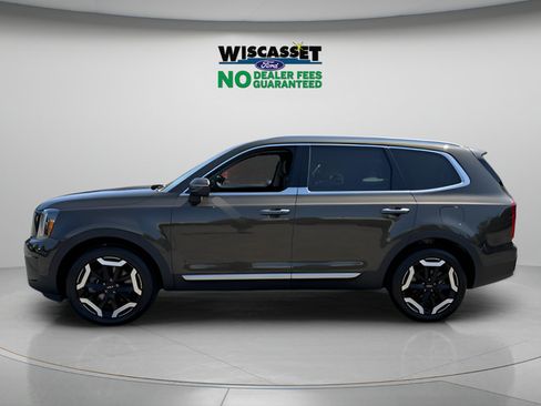 Used 2025 Kia Telluride S AWD/4WD image 2