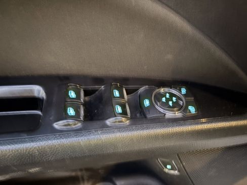 Used 2019 Ford Fusion SE image 11