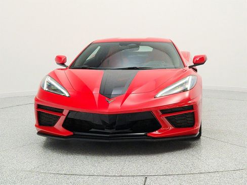 Used 2024 Chevrolet Corvette Stingray Coupe RWD image 2
