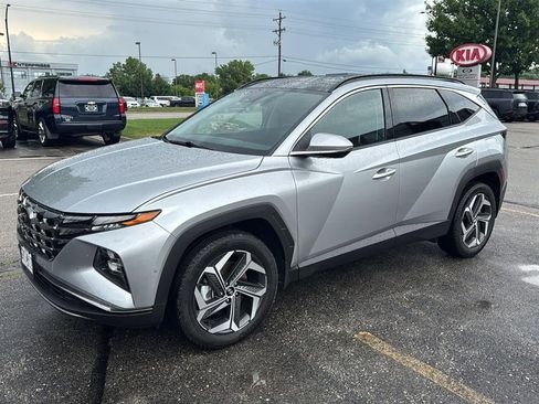 Used 2023 Hyundai Tucson Limited w/ Cargo Package AWD/4WD image 2