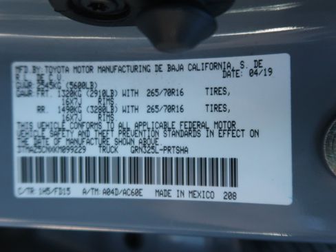 Used 2019 Toyota Tacoma TRD Off-Road image 47