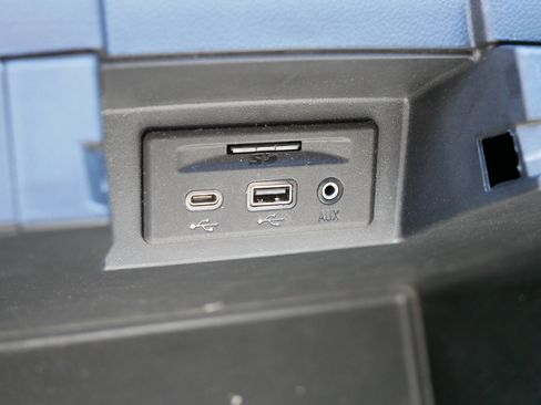 Used 2021 Chevrolet Silverado 1500 LTZ w/ Technology Package image 34