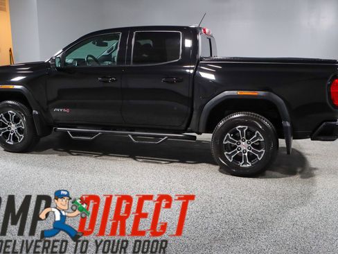Used 2023 GMC Canyon AT4 w/ AT4 Premium Package image 10