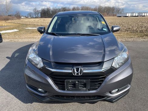 Used 2017 Honda HR-V EX image 2