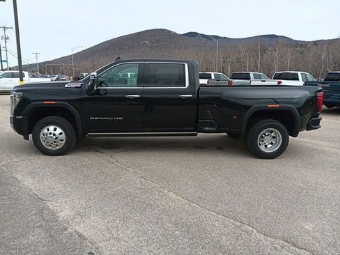 New 2026 GMC Sierra 3500 Denali w/ Denali Reserve Package AWD/4WD image 4