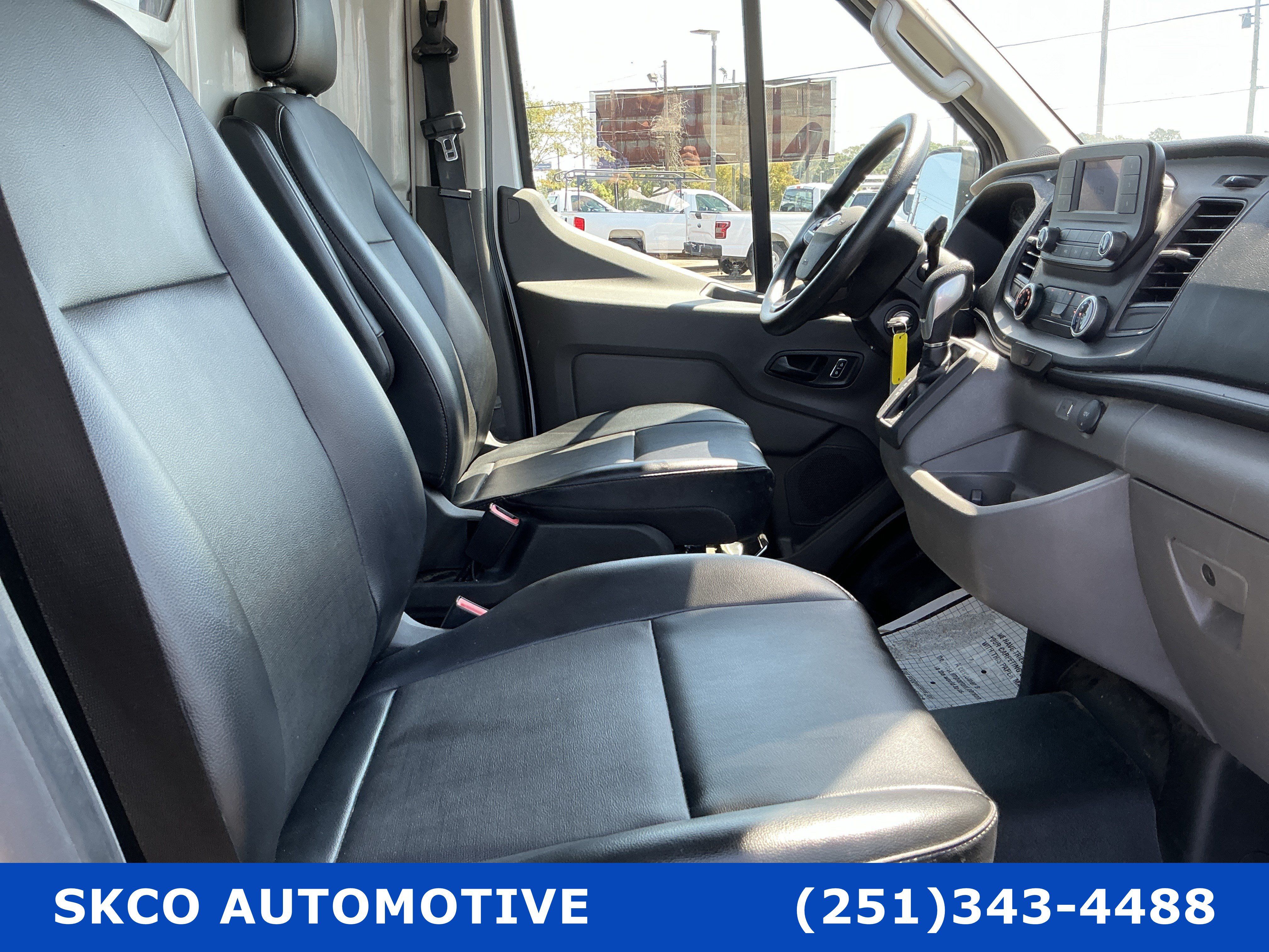 Used 2025 Ford Transit 250 148 Medium Roof RWD image 13