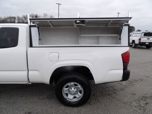 Used 2021 Toyota Tacoma SR image 43