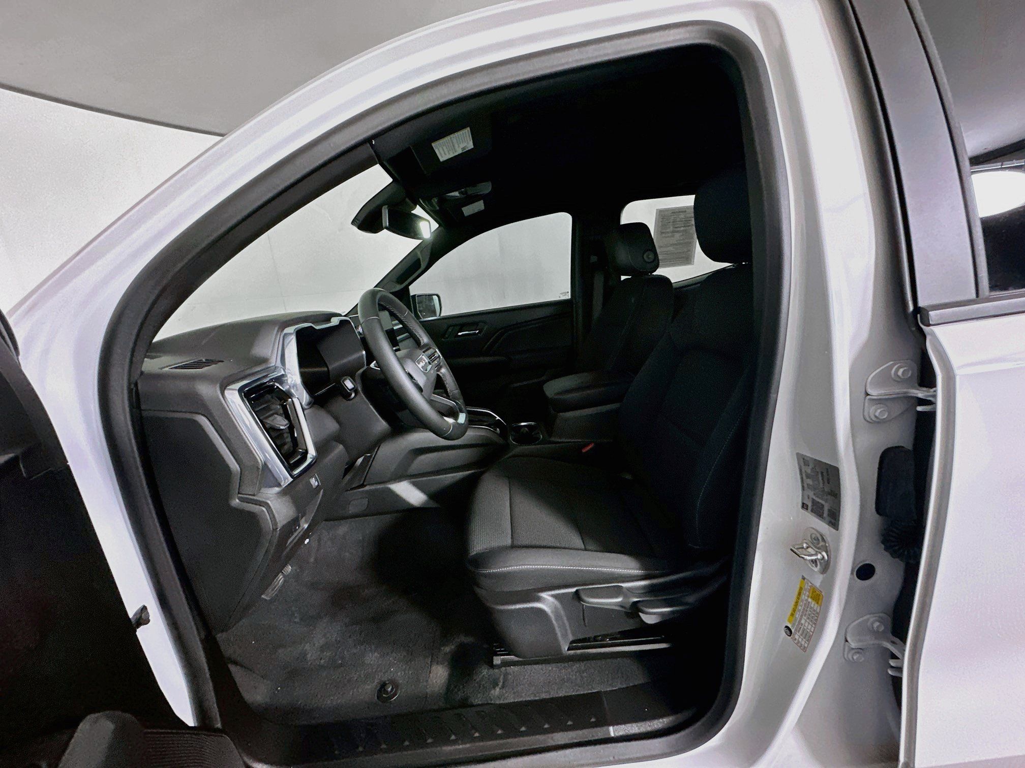 Used 2025 GMC Canyon Elevation w/ Convenience Package RWD image 13
