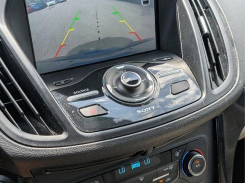 Used 2017 Ford Escape Titanium AWD/4WD image 17