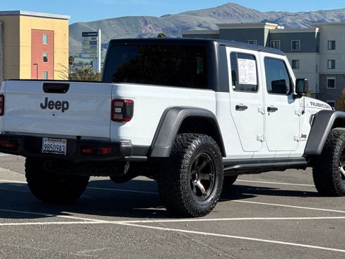 Used 2020 Jeep Gladiator Rubicon image 3