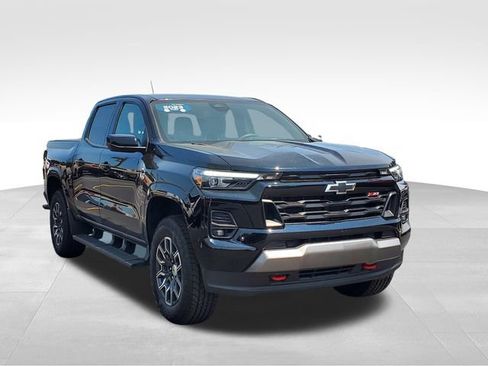 Certified 2023 Chevrolet Colorado Z71 w/ Z71 Convenience Package 2 AWD/4WD image 7
