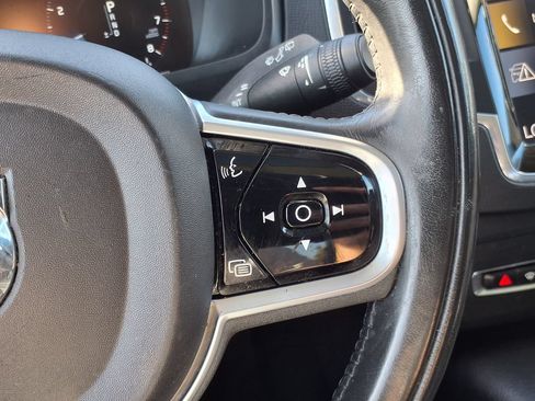 Used 2020 Volvo XC90 T6 Momentum AWD/4WD image 29