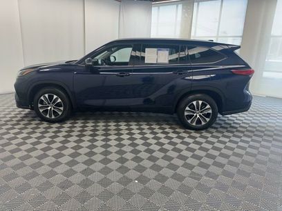Used 2022 Toyota Highlander XLE