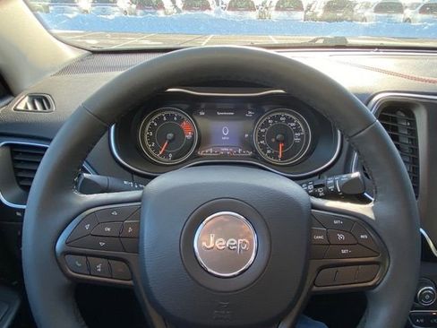 Used 2022 Jeep Cherokee Trailhawk w/ Sun, Sound & Nav Group image 15