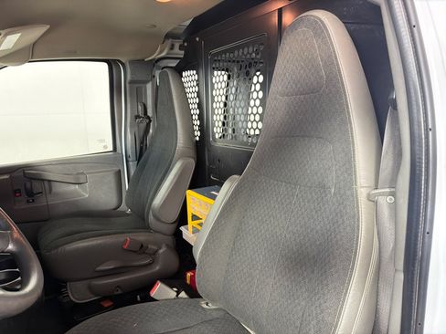 Used 2020 Chevrolet Express 2500 w/ Driver Convenience Package RWD image 12