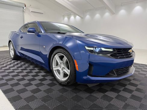 Used 2019 Chevrolet Camaro LT RWD image 1