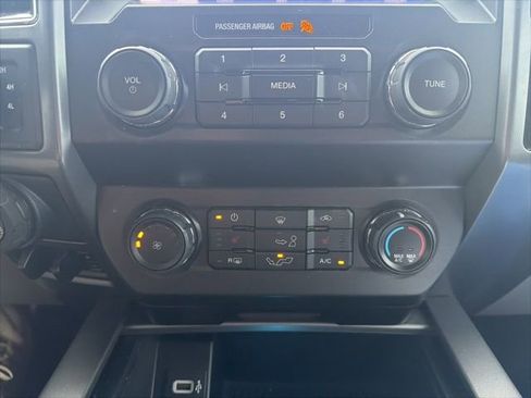 Used 2019 Ford F150 XLT w/ Equipment Group 302A Luxury image 34