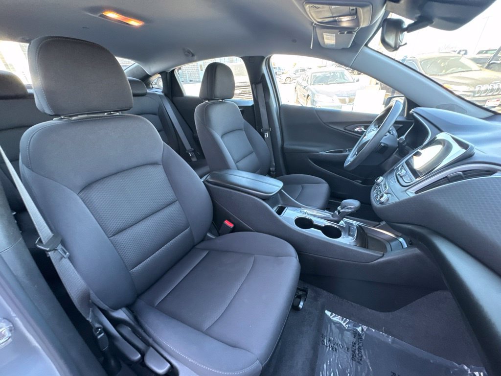 Used 2024 Chevrolet Malibu LT FWD image 35