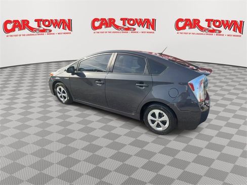 Used 2015 Toyota Prius Four image 6