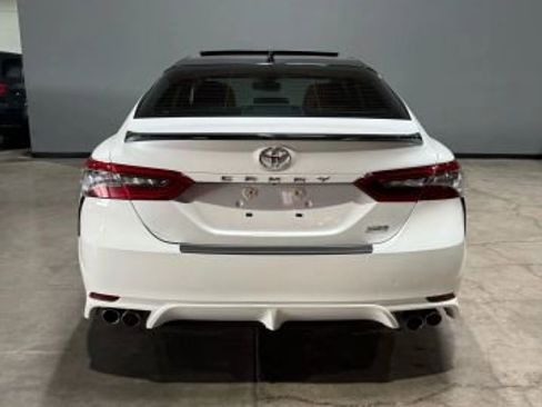 Used 2021 Toyota Camry XSE image 6