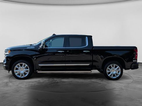 Used 2026 Chevrolet Silverado 1500 High Country w/ High Country Premium Package AWD/4WD image 4