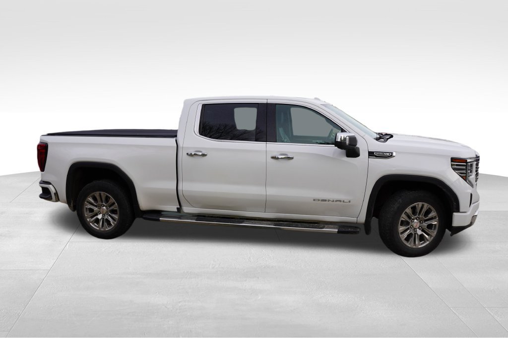 Used 2024 GMC Sierra 1500 Denali AWD/4WD image 2