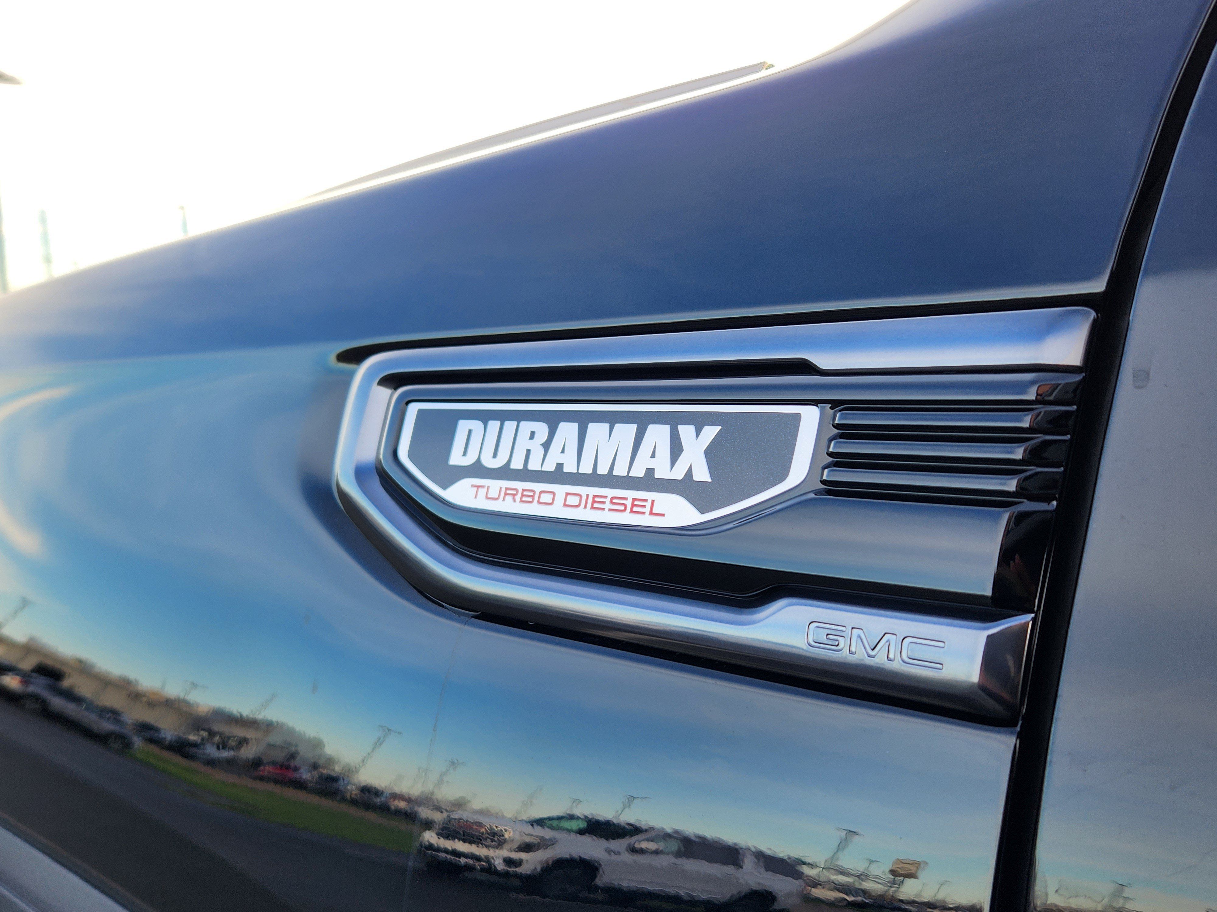 Used 2025 GMC Sierra 1500 AT4 w/ AT4 Premium Package AWD/4WD image 10