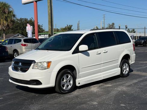 Used 2012 Dodge Grand Caravan SXT image 7