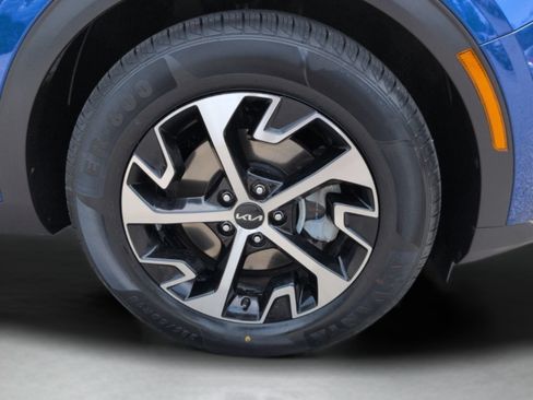 Certified 2025 Kia Sportage EX w/ Premium Package FWD image 13