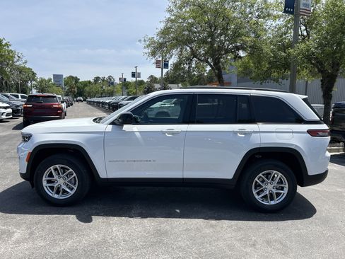 New 2026 Jeep Grand Cherokee Laredo X RWD image 4