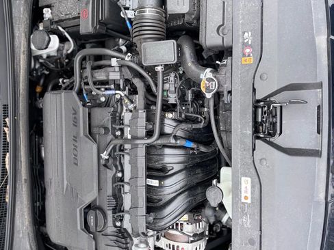 Used 2024 Hyundai Elantra SEL FWD image 20