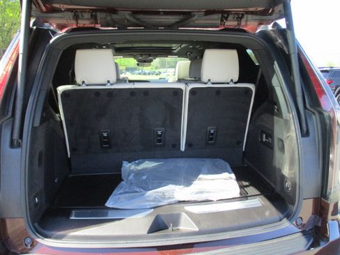 Used 2023 Cadillac Escalade Sport w/ LPO, ONYX Package AWD/4WD image 15